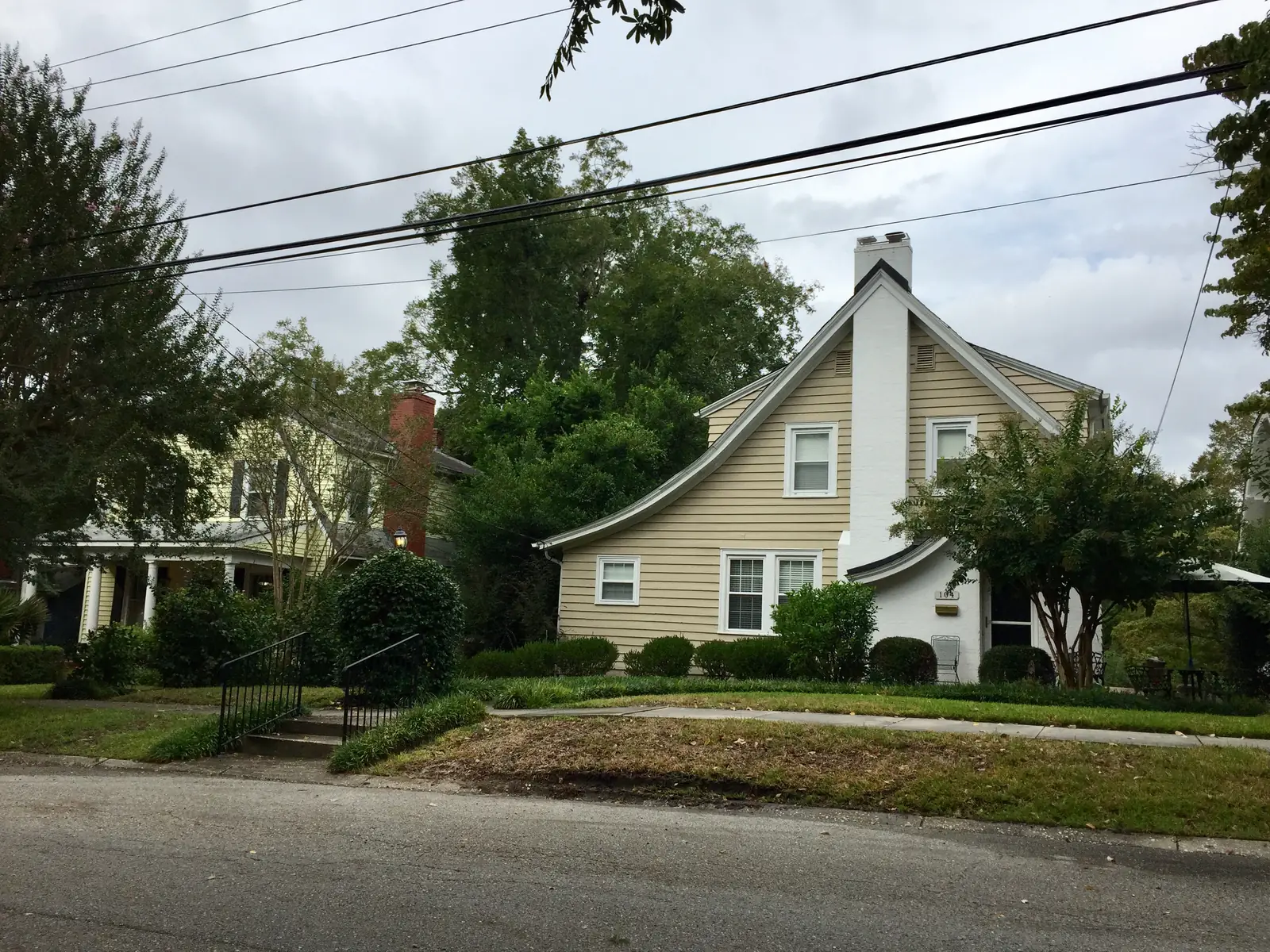A bungalow-style house in the Brookwood Historic District, part of Wilmington's Forest Hills planning area.